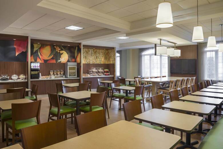 Hotel Country Inn And Suites Ottawa West