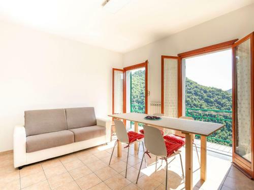Cosy Apartment In Avegna Overlooking Stunning Panoramic View
