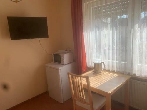 Apartamento 1 Bett Zimmer In Ehemaligem Hotel F�r Kurz Oder Lang