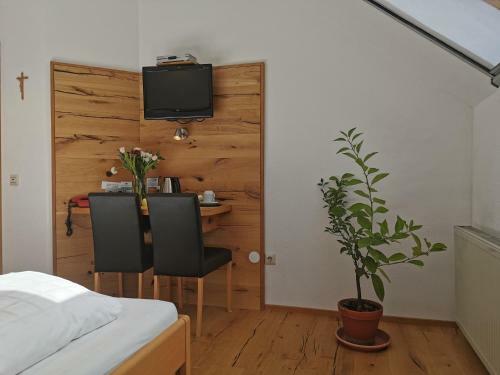 Hostal Pension Ober
