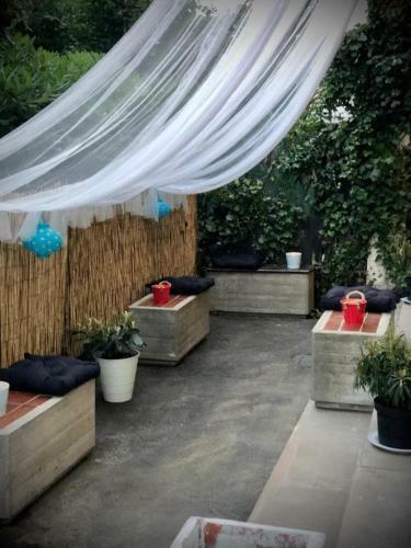 Hostal Room In Bb - Hotel Villa Alexandra - Stay In Complete Relaxation