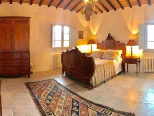 Inviting Villa At Cortona With Private Fenced Garden