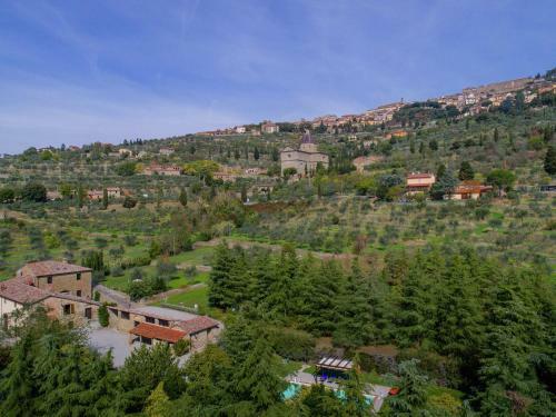 Lovely Villa In Cortona With Swimming Pool