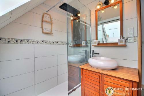 G�te L ' Escale 300 M � Pied Des Plages