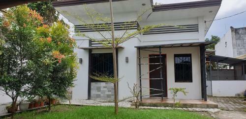 Alabel Home