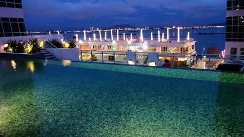 Apartamento Maritime Seaview 180 The Only Bnb