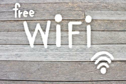Charming Attic Apartment With Spacious Balcony & Swimming Pool