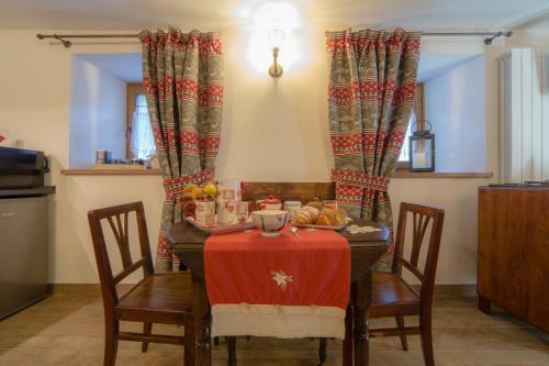Maison Julie-lungo La Via Francigena