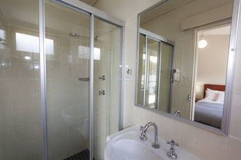 The Denman Hotel - By 8hotels