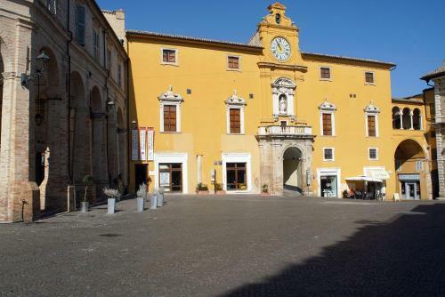 Apartamento Marcheamore - Il Passaggio Segreto, Luxury Loft With Private Courtyard