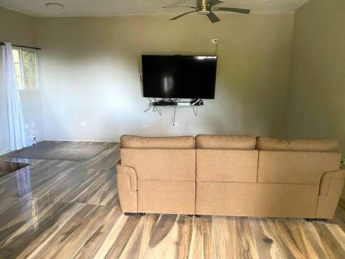 Seafront View, Beach/downtown Access 3 Bed, 3 Bath