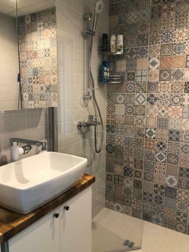 Niine Apartment 12