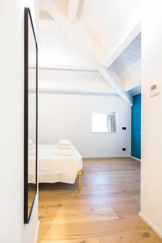 Hostal Acquapazza Restaurant & Room