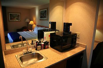 Hotel New Victorian Inn & Suites Omaha