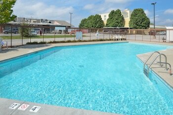 Hotel New Victorian Inn & Suites Omaha