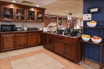 Hotel New Victorian Inn & Suites Omaha