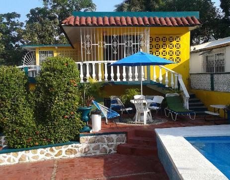 Hostal Bungalows Puerto Angel