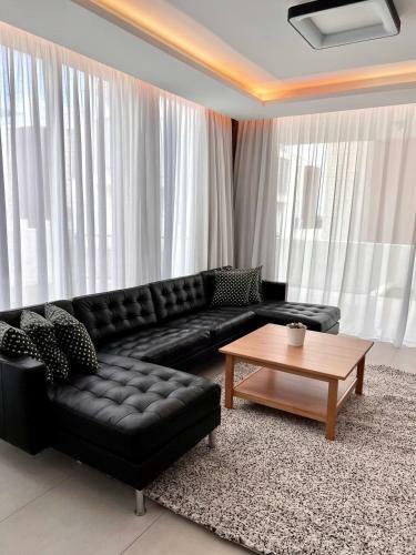 Luxury 2-floor Villa With Private Swimming Pool