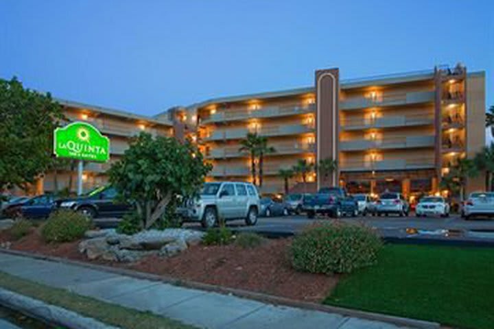 Hotel La Quinta Inn & Suites Cocoa Beach Oceanfront