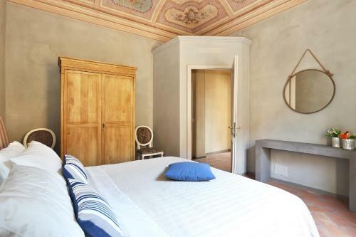 Tuscania Apartments