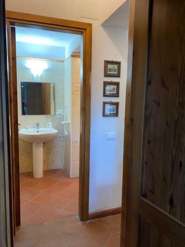 Apartamento Casale Ristrutturato 3 Km Tropea