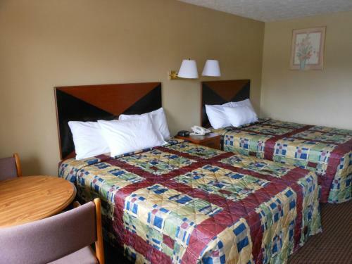 Motel Mcclellan Inn