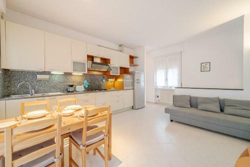 Santa Margherita Quiet Apartment With Balcony