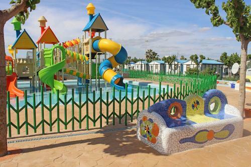Camping Y Bungalows Monmar
