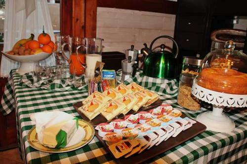 Hostal The Holiday House