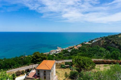 Il Castello Holiday Home
