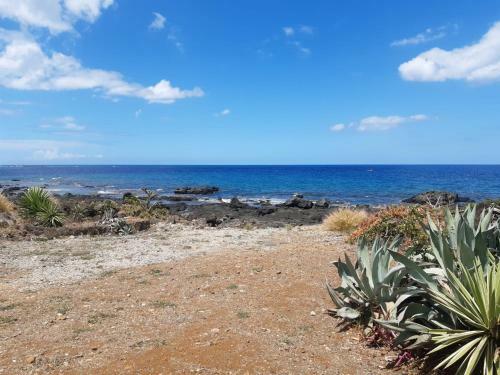 Apartamento La Falaise Sea Front Villa