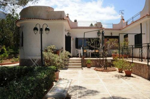 Casa Solaria Con Ampio Giardino Sul Mare