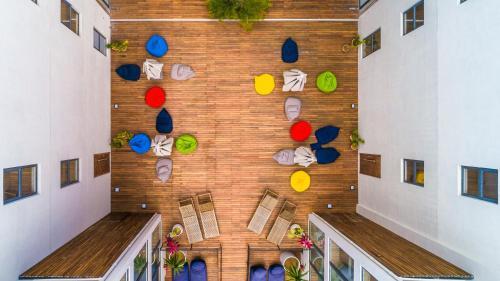 One Bay Residence Modern Contemporary Apartment Flat 4
