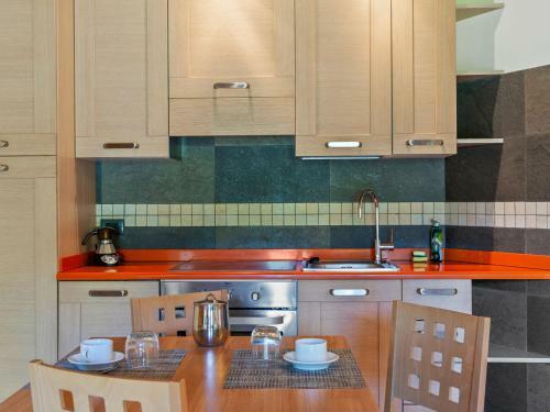 Gorgeous Holiday Home In Scanno With Garden