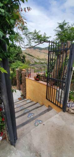 Casa Vacanze Fondaco Di Scillato