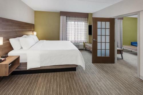 Holiday Inn Express Hotel & Suites Providence-woonsocket