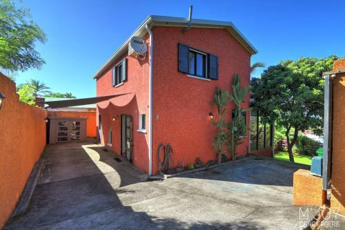 Villa Cardinal ? La Villa Aux Touches Color�es