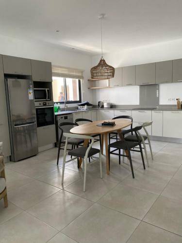Eastern Blue Beachfront Luxury Apartment
