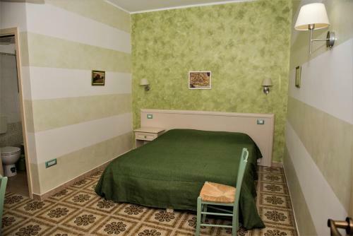 Hostal La Lanterna Di Bachi