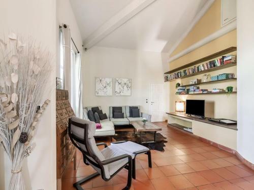 Spacious Villa In Serravalle Pistoiese With A Swimming Pool