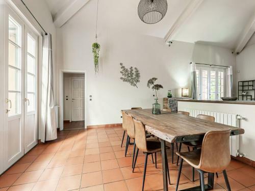 Spacious Villa In Serravalle Pistoiese With A Swimming Pool