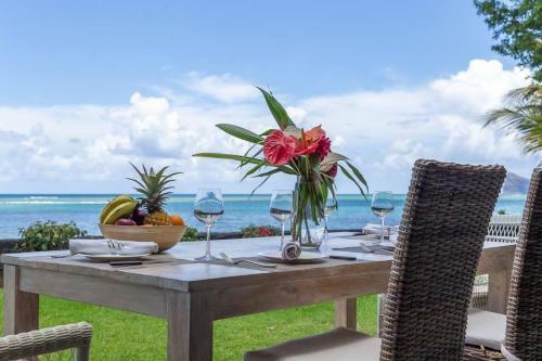 Amaranth Iii: 3 Bedroom Beachfront Apartment With Rooftop Pool