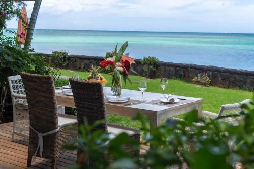 Amaranth Iii: 3 Bedroom Beachfront Apartment With Rooftop Pool