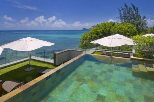 Amaranth I: Three Bedroom Beach Apartment With Rooftop Pool