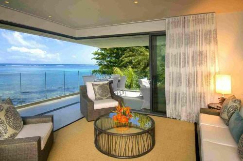 Amaranth I: Three Bedroom Beach Apartment With Rooftop Pool