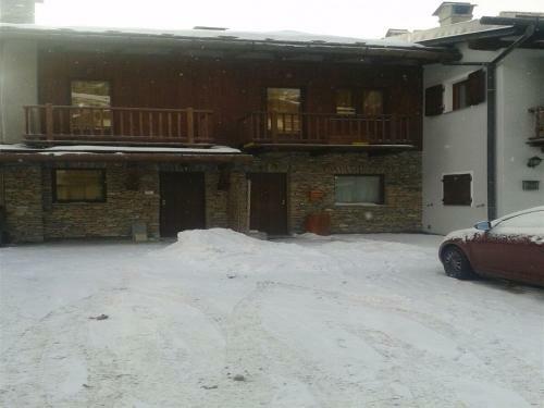 Baita Plagnol Near Sestriere Ski Slopes