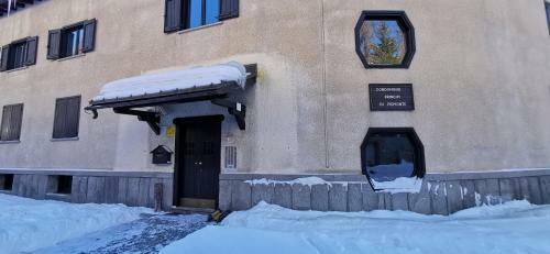 Apartamento Hostdomus - Prince Suite