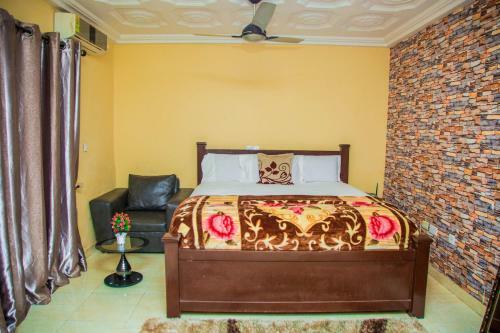 Vihills Hotel
