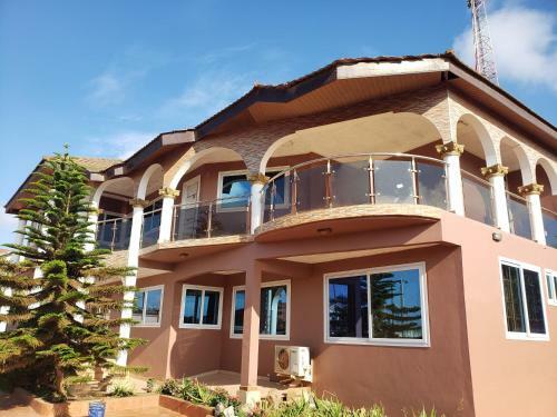 Vihills Hotel
