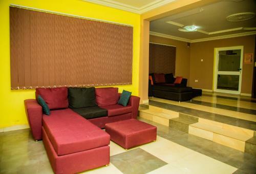 Vihills Hotel